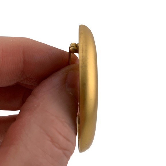 MONET TADPOLE SWIRL BROOCH PIN MATTE BRUSHED GOLD PLATE VINTAGE SIGNED 2-1/4" - Picture 6 of 9